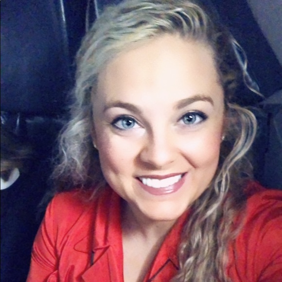 Meet your Posher, Keriann โ๏ธ - Picture 7 of 7